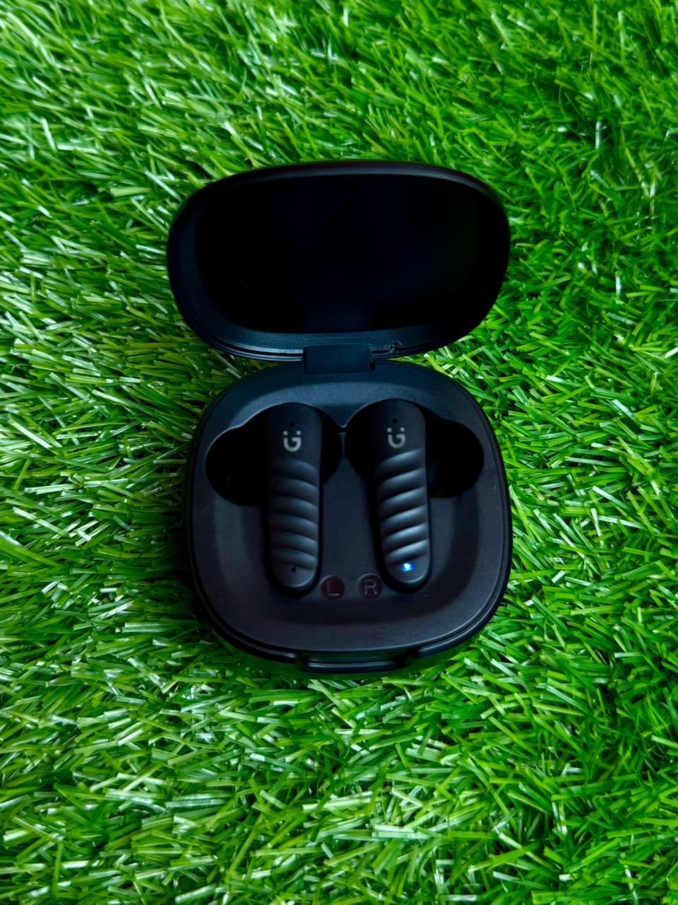 Gionee JL002 Wireless Bluetooth 5.4 Earbuds – Hi-Fi Stereo Sound & Smart Touch Control